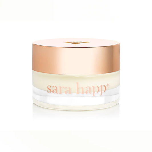 Thoughtfully formulated with a luxurious blend of natural oils, hydrating hyaluronic acid, and rejuvenating konjac root. Infused with the calming flavors of chamomile, honey, and vanilla, this lip mask will soothe your senses as it deeply conditions your lips. Wake up to the lips of your dreams!